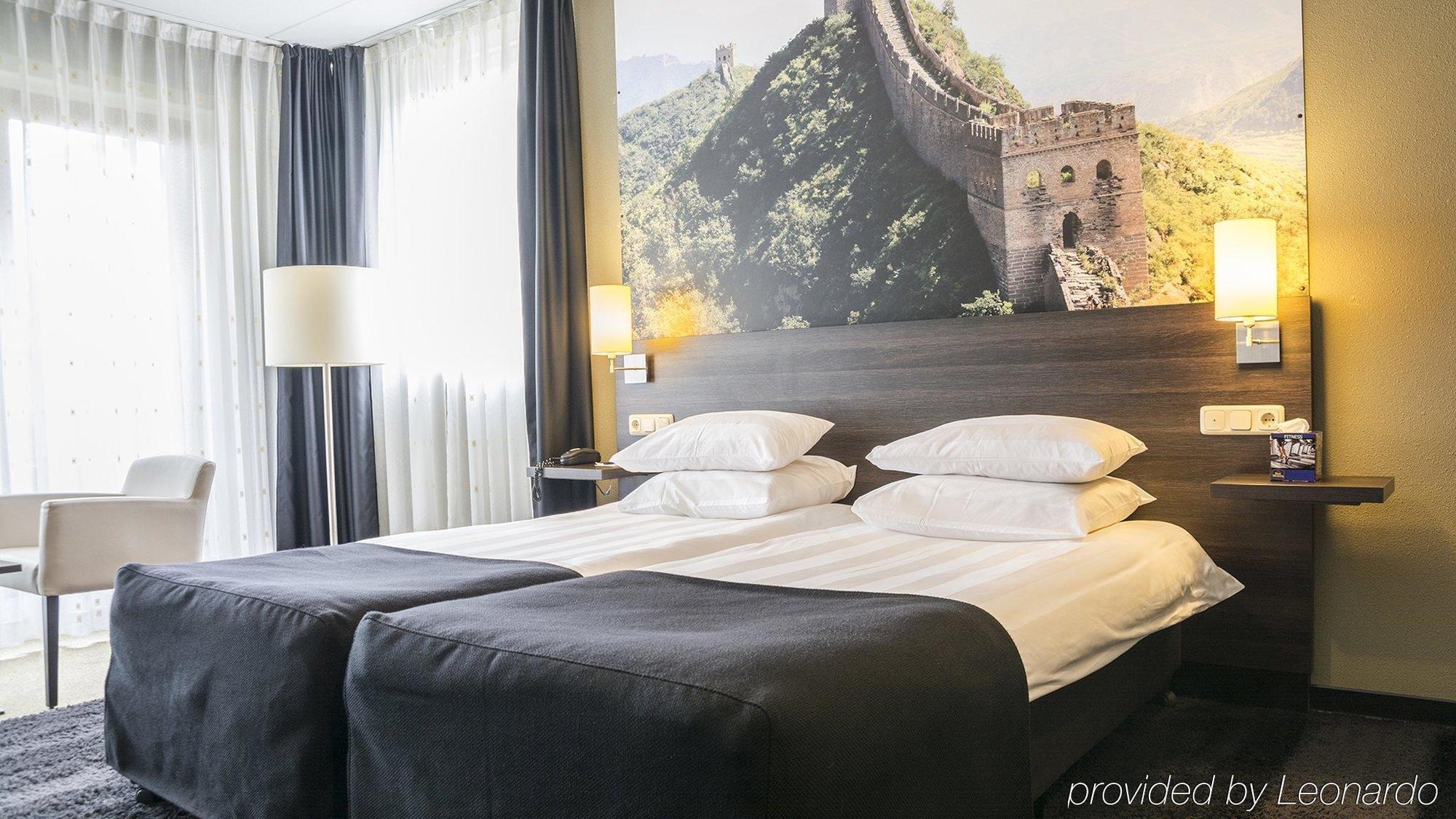 Hotel De Naaldhof Oss Ngoại thất bức ảnh